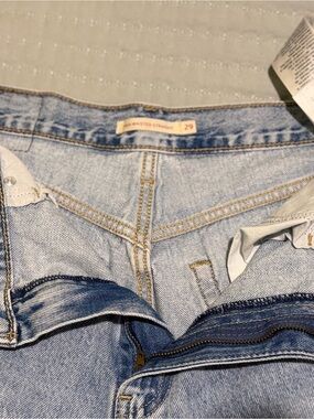 Mid-Rise Straight Light Wash Women's Levi Jeans